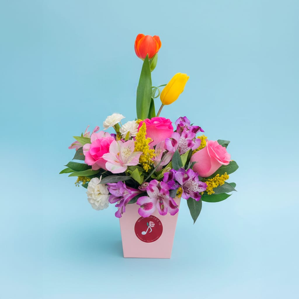 Pequeño Box de Tulipanes y Rosas ramo02 19